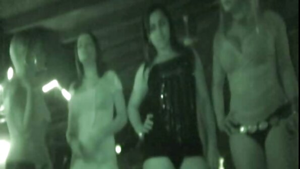 Milfy Никки гүн рүүгээ хадав